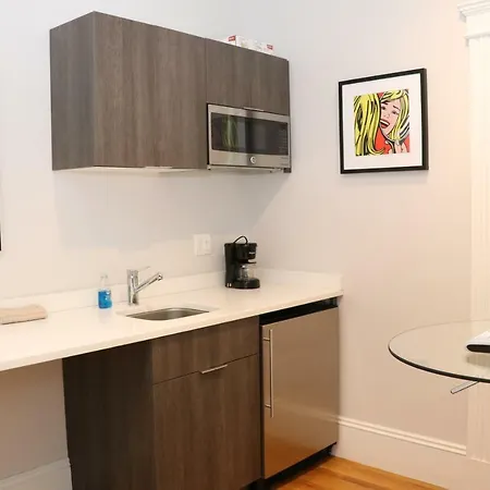 A Stylish Stay W/ A Queen Bed, Heated Floors.. #32 Brookline Exterior foto