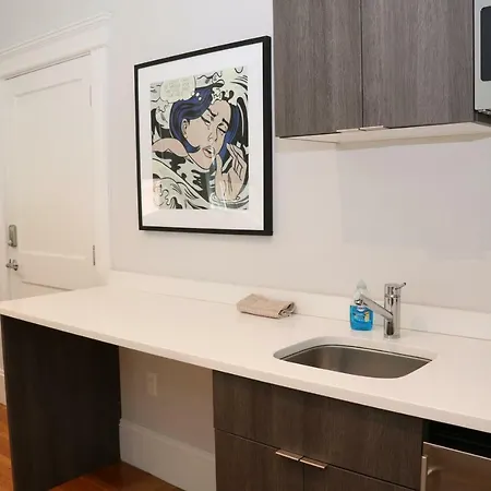 A Stylish Stay W/ A Queen Bed, Heated Floors.. #32 Brookline Exterior foto