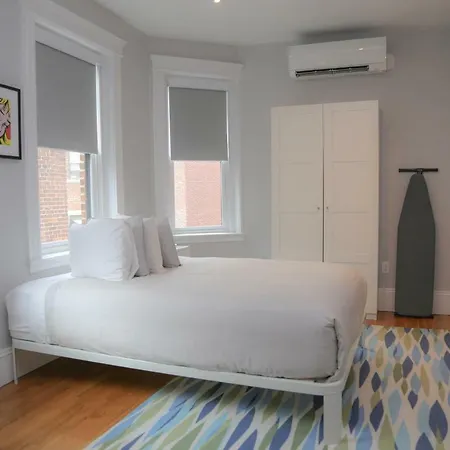 A Stylish Stay W/ A Queen Bed, Heated Floors.. #32 Brookline Exterior foto