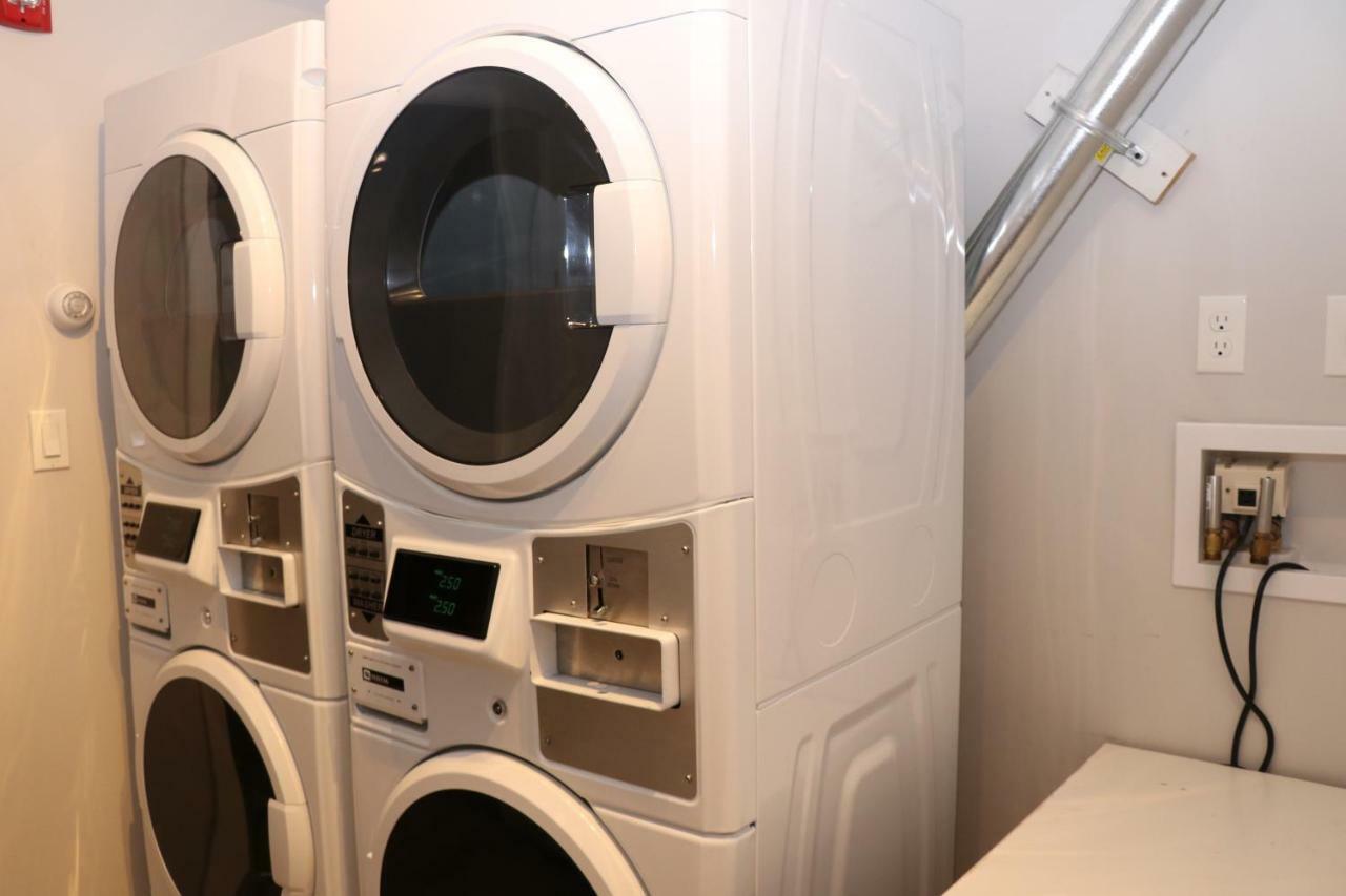 A Stylish W/ A Queen Bed, Heated Floors.. #32 Apartment *