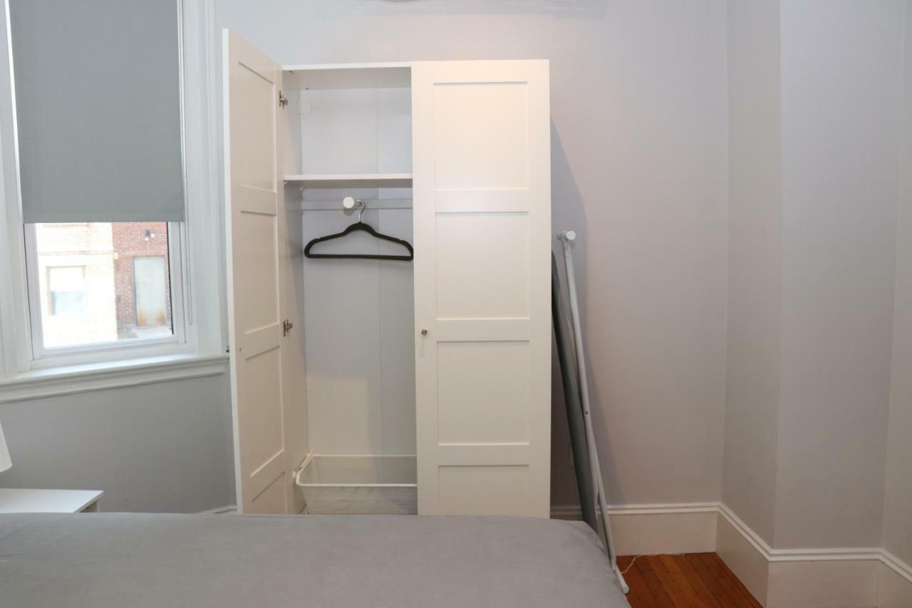 Apartment A Stylish W/ A Queen Bed, Heated Floors.. #32 Brookline
