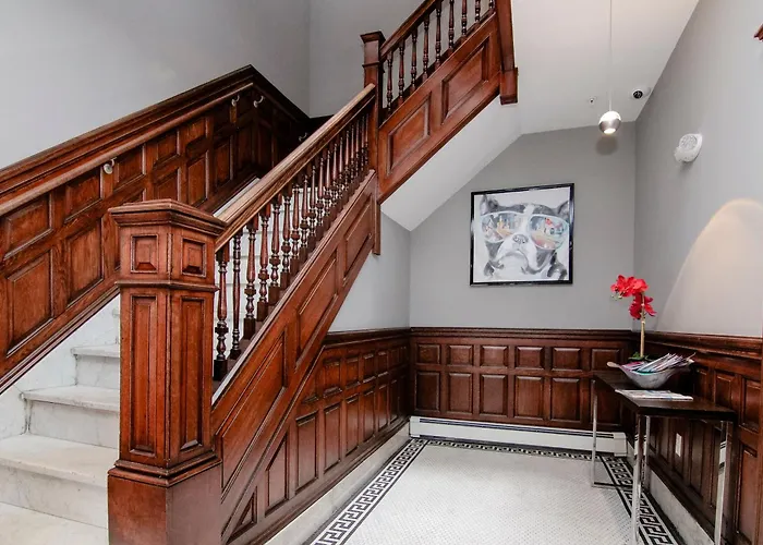 A Stylish Stay W/ A Queen Bed, Heated Floors.. #32